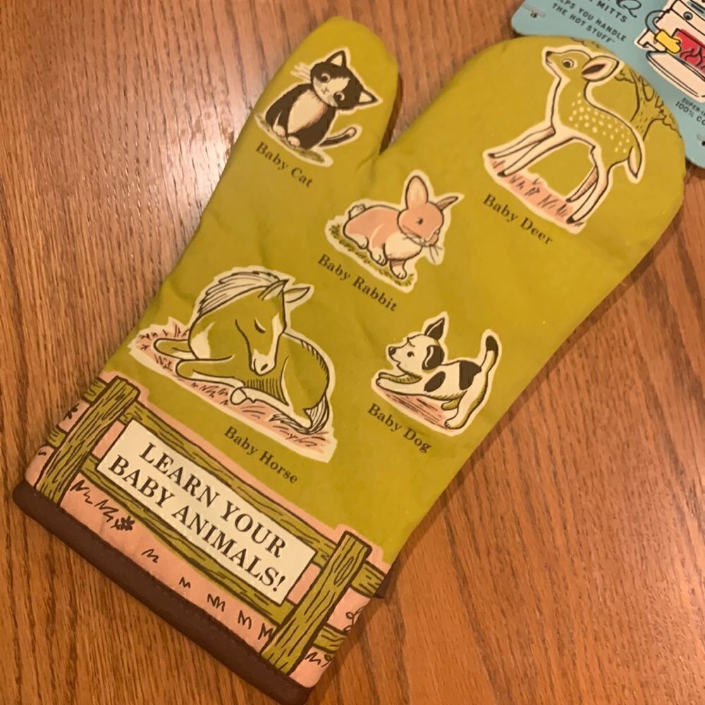 Blue Q Oven Mitt "Learn Your Baby Animals"